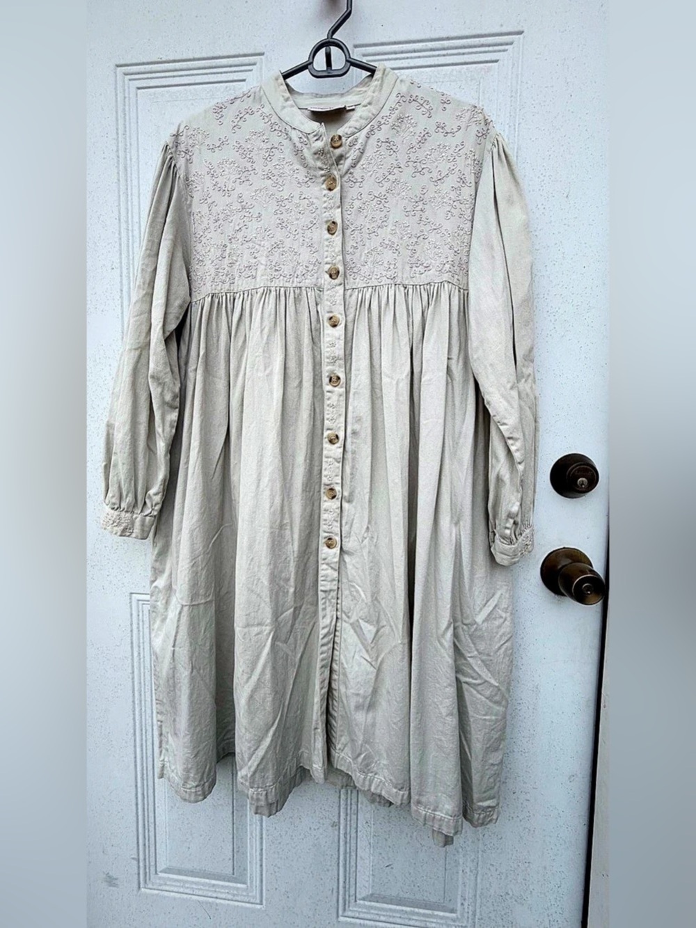 Past Times Floral Embroidered Midi Dress in Cream Size Small